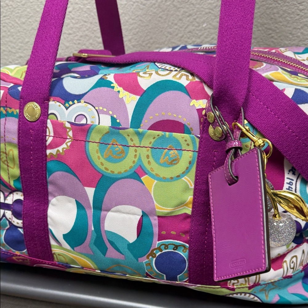 Rare Coach Poppy Graffiti  Duffel with Purple Straps and Luggage Tag- EUC - Picture 5 of 16